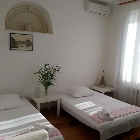 بيت ضيافة St. Lazarus